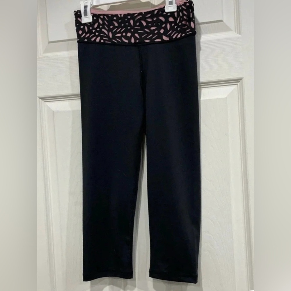 Live Love Dream Women’s Small Leggings Capris Black Mesh Waistband Yoga Pilates